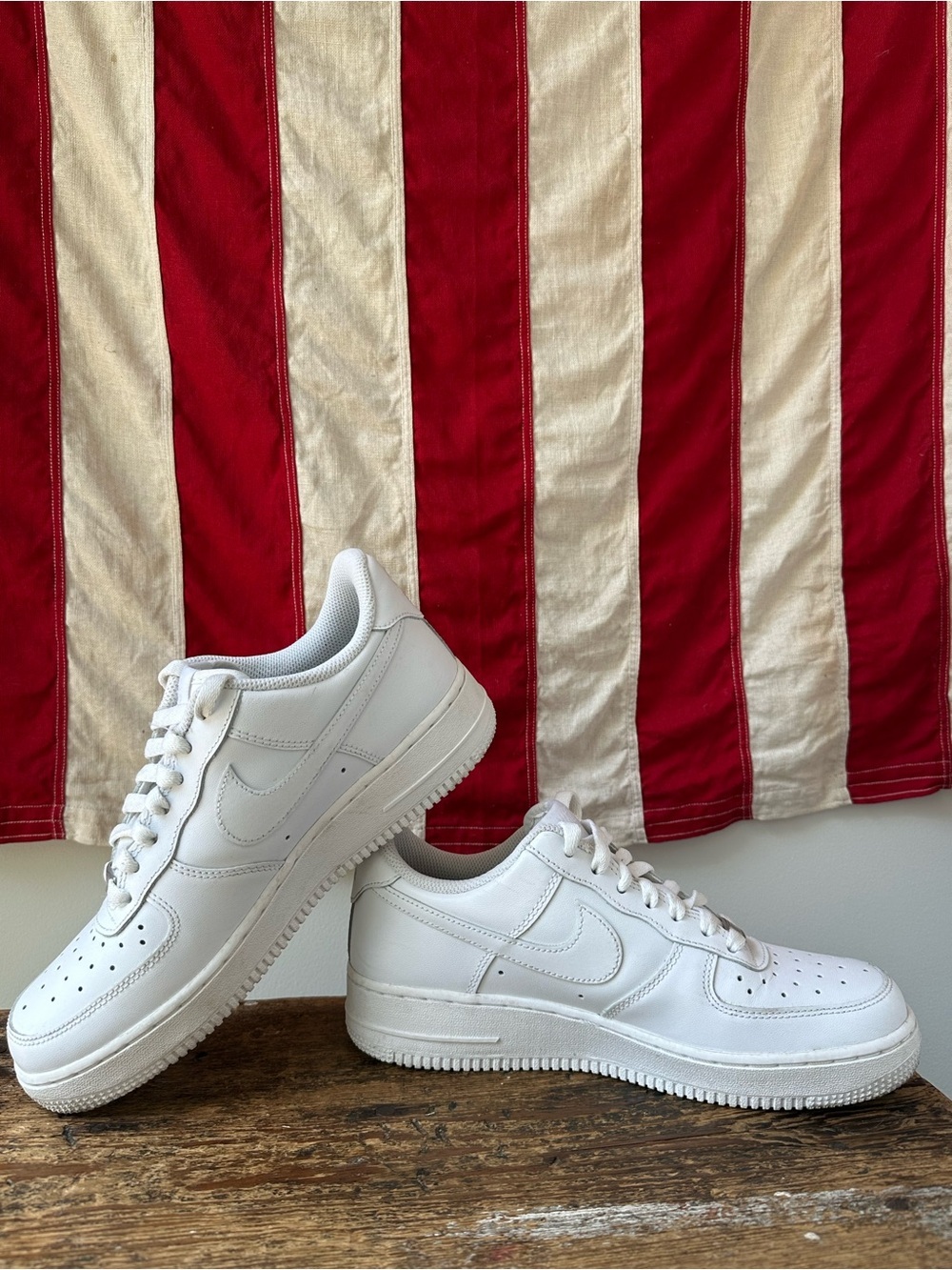 Nike Air Force 1 Low Top White Sneakers – Size 8.5 - Picture 4 of 10